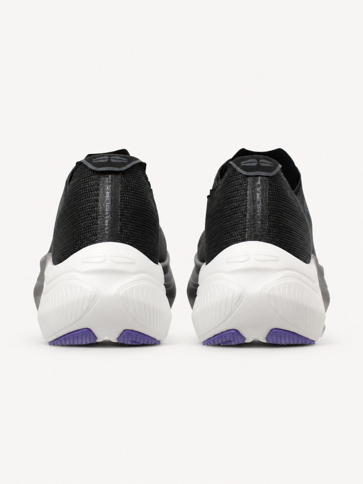 Fessura Race 01 Black with light contrasting sole — back view