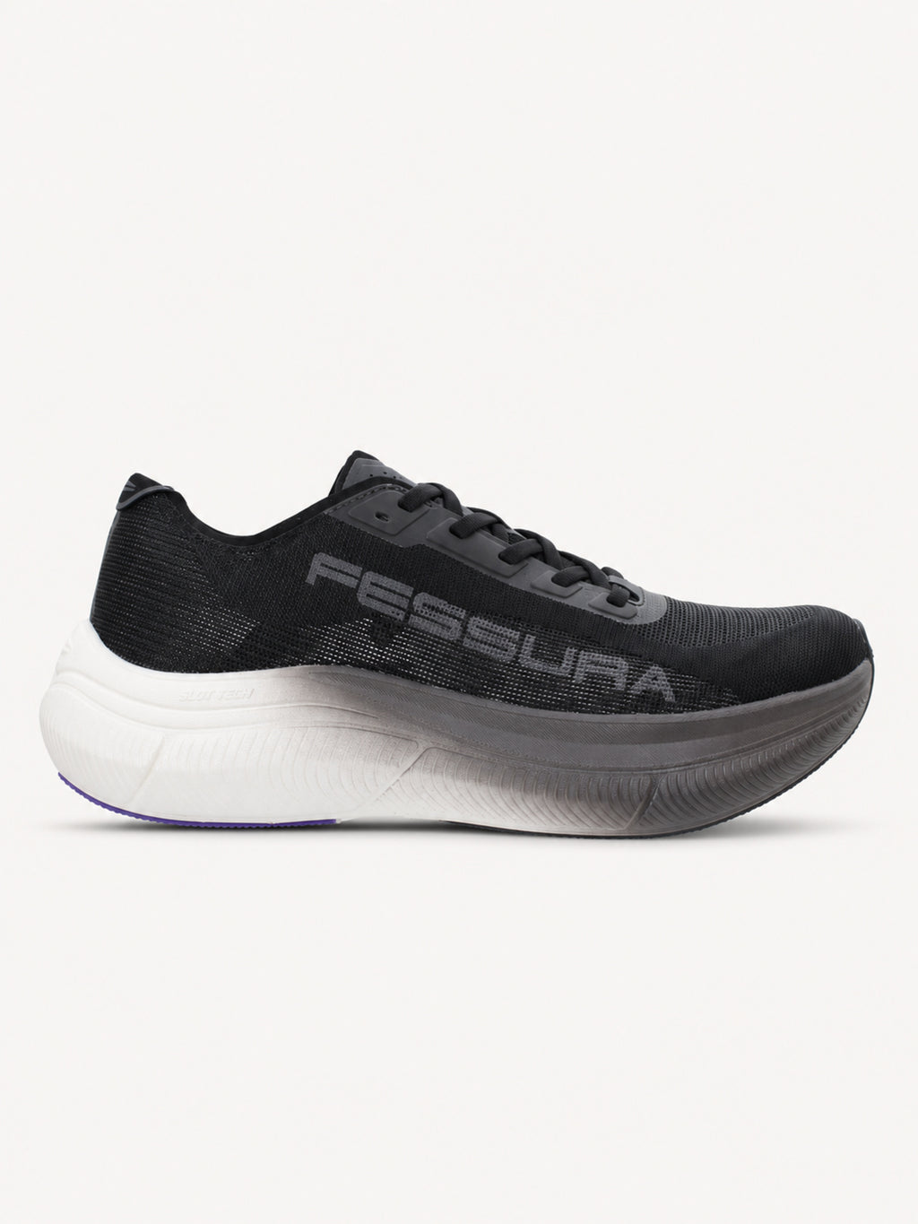 Fessura Race 01 Black with light contrasting sole — side view