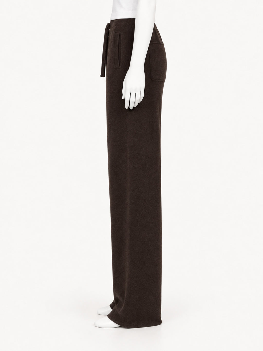 Extreme Cashmere N.320 Rush in dark brown — side view