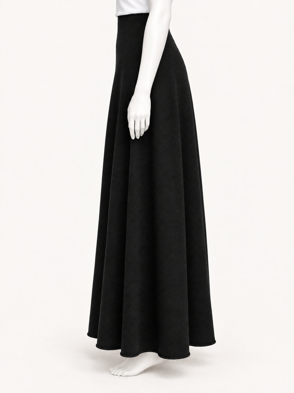 Extreme Cashmere N.498 Grace in black — side view