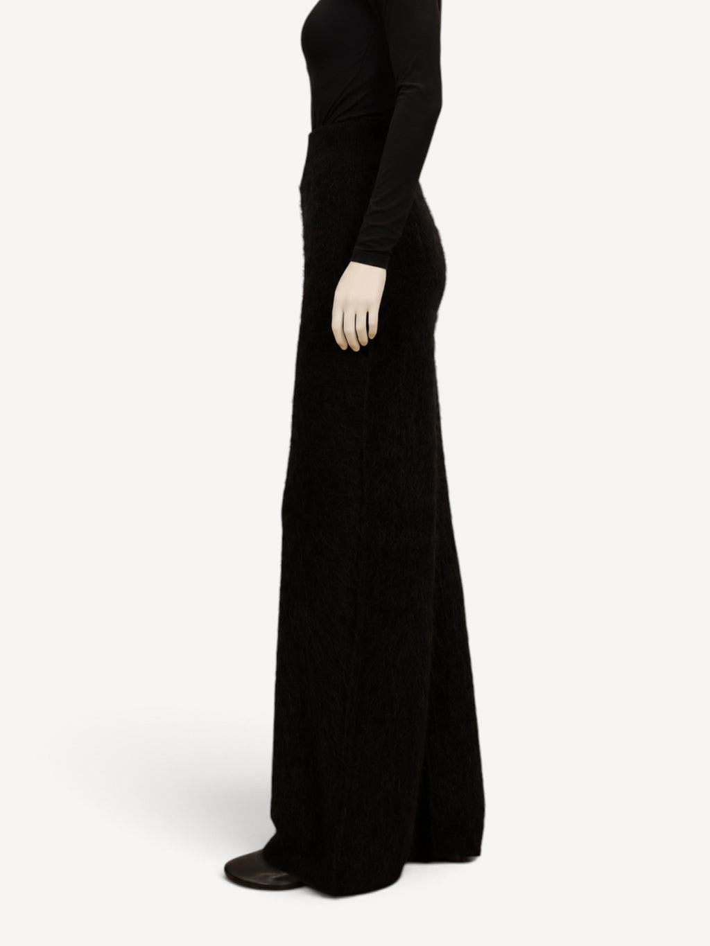 Thom Krom W KP 1 trousers in Black, side view